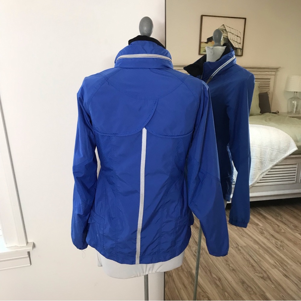 Lululemon Run Record Breaker Jacket in Blue Size 6 Lightweight Coat - Picture 7 of 9